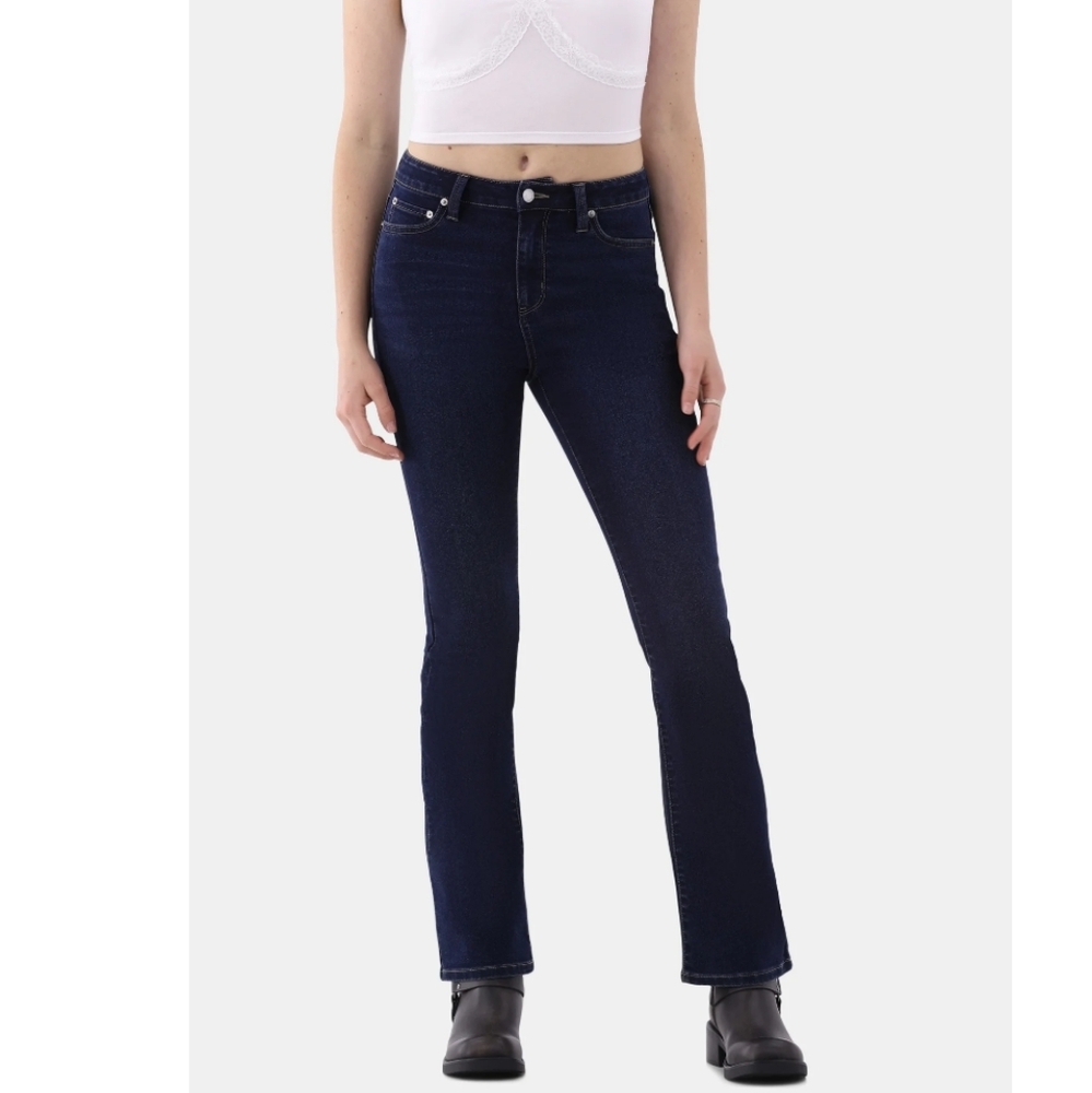 No Boundaries Women's Size 20 Mid Rise Bootcut Jeans Dark Wash